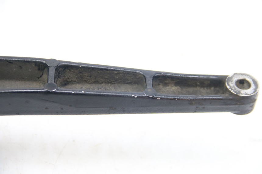 photo de SOPORTE DE ESCAPE SUZUKI SIXTEEN 125 (2008 - 2010) - Estado de la superficie y material