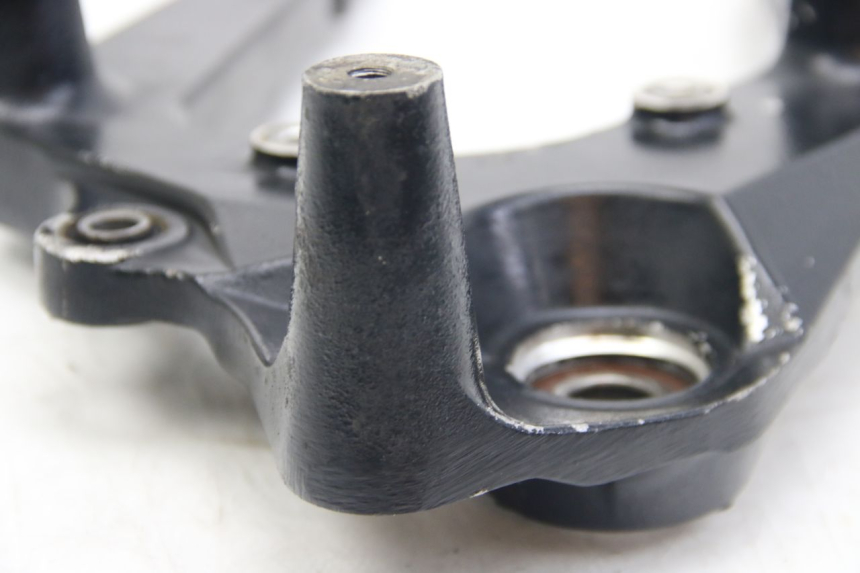 photo de SOPORTE DE ESCAPE SUZUKI SIXTEEN 125 (2008 - 2010) - Recambio usado revisado