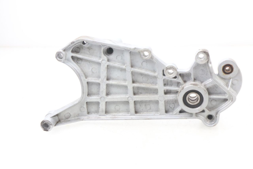 photo de MONTAJE TUBO ESCAPE RAZZO STEED 125 (2012 - 2018) - Detalle de la pieza