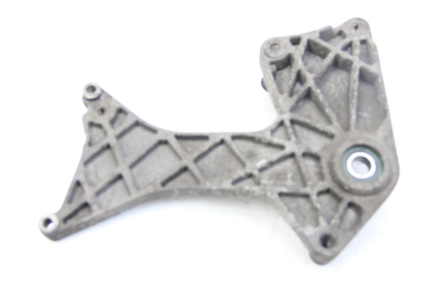 photo de SOPORTE DE ESCAPE PIAGGIO VESPA GRANTURISMO 125 (2003 - 2007) - Detalle de la pieza