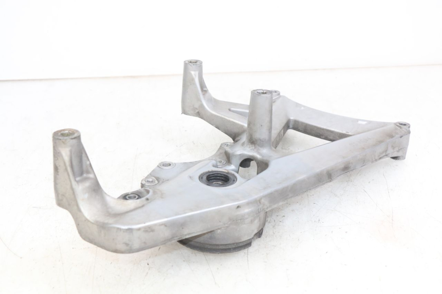 photo de SOPORTE DE ESCAPE YAMAHA X-MAX XMAX 125 (2010 - 2013) - Detalle de la pieza