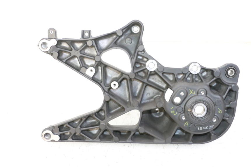 photo de MONTAJE TUBO ESCAPE YAMAHA XMAX X-MAX 125 (2021 - 2025) - Zoom estado de uso