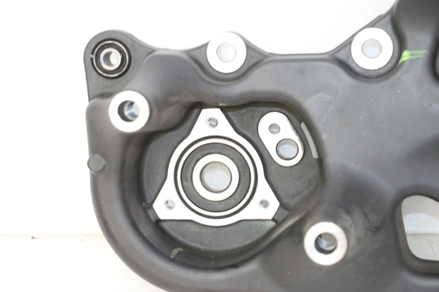 photo de MONTAJE TUBO ESCAPE YAMAHA XMAX X-MAX 125 (2021 - 2025) - Vista general del producto