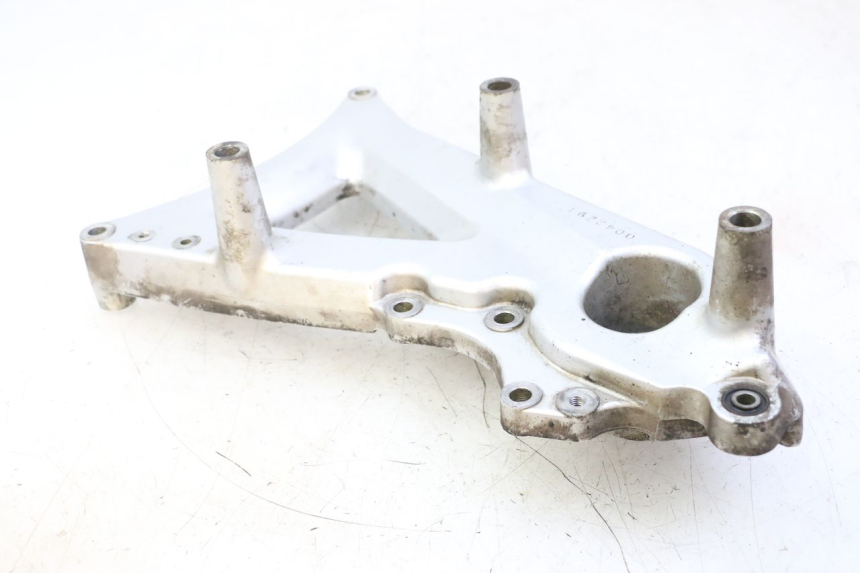 photo de SOPORTE DE ESCAPE YAMAHA X-MAX XMAX 250 (2006 - 2009) - Primer plano técnico