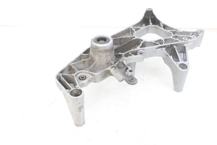 photo de SOPORTE DE ESCAPE YAMAHA XMAX X-MAX 125 (2006 - 2009) - Detalle de la pieza