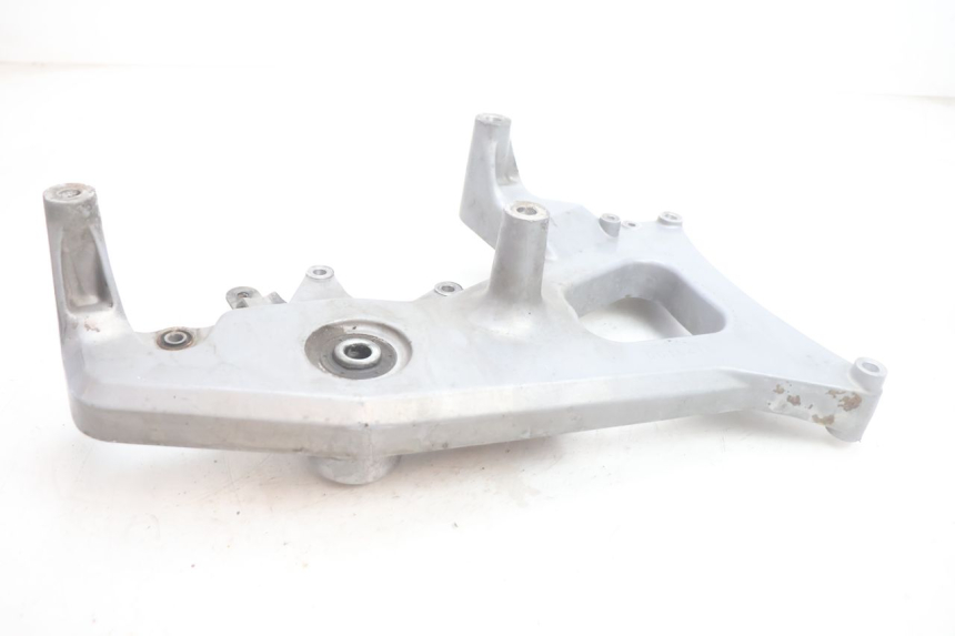 photo de SOPORTE DE ESCAPE YAMAHA XMAX X-MAX 125 (2006 - 2009) - Detalle de la pieza