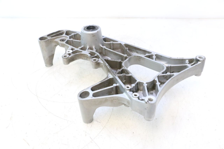 photo de SOPORTE DE ESCAPE YAMAHA XMAX X-MAX 125 (2006 - 2009) - Otra perspectiva