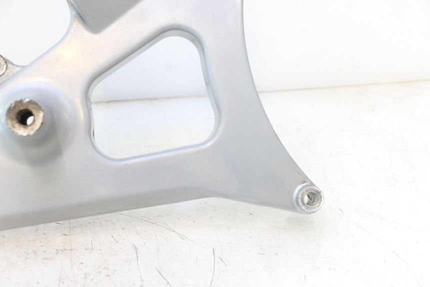 photo de SOPORTE DE ESCAPE YAMAHA XMAX X-MAX 125 (2006 - 2009) - Detalles de los puntos de fijación