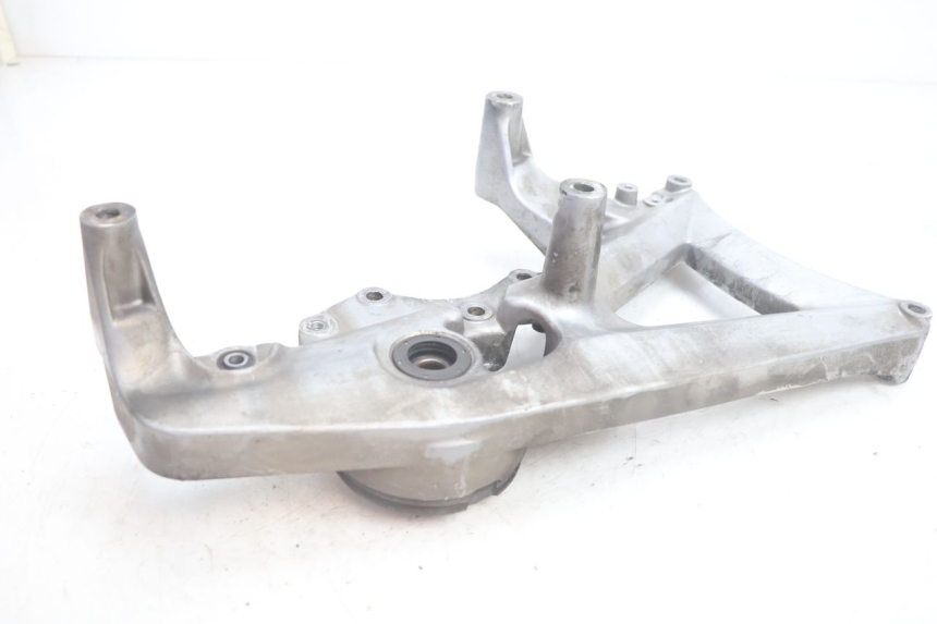photo de SOPORTE DE ESCAPE YAMAHA X-MAX XMAX 125 (2010 - 2013) - Otra perspectiva