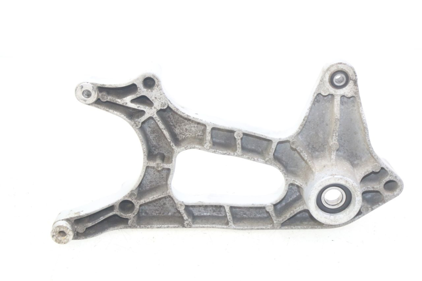 photo de SOPORTE DE ESCAPE SYM X-PRO 4T 50 (2014 - 2021) - Otra perspectiva