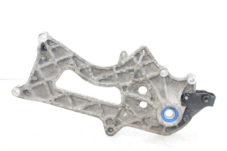 photo de MONTAJE TUBO ESCAPE PIAGGIO X10 125 (2012 - 2017) - Detalle de la pieza