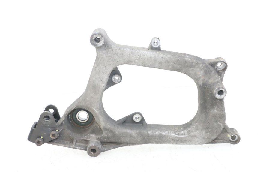 photo de SOPORTE DE ESCAPE PIAGGIO X8 125 (2004 - 2007) - Vista principal