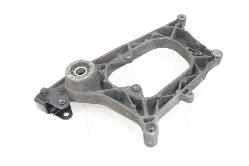 photo de SOPORTE DE ESCAPE PIAGGIO X8 125 (2004 - 2007) - Detalle de la pieza