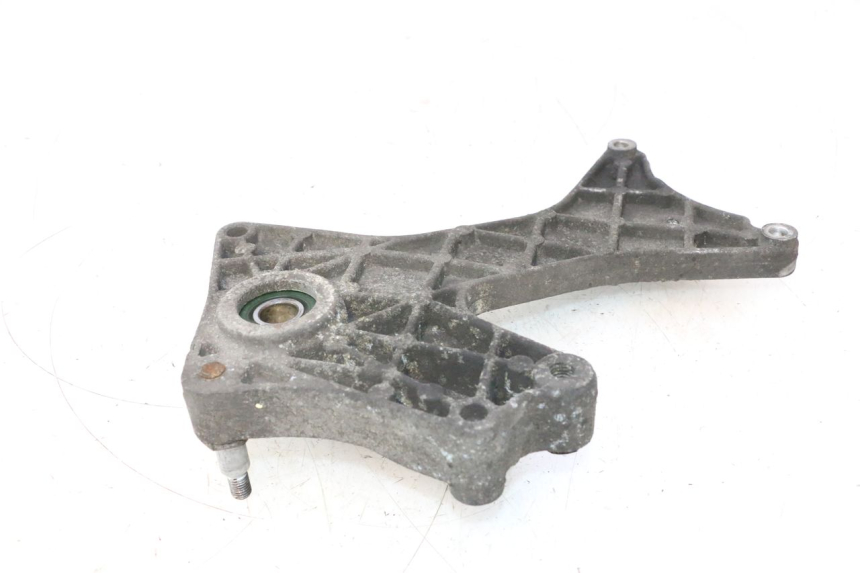 photo de MONTAJE TUBO ESCAPE PIAGGIO X9 AMALFI 180 (2000 - 2003) - Primer plano técnico