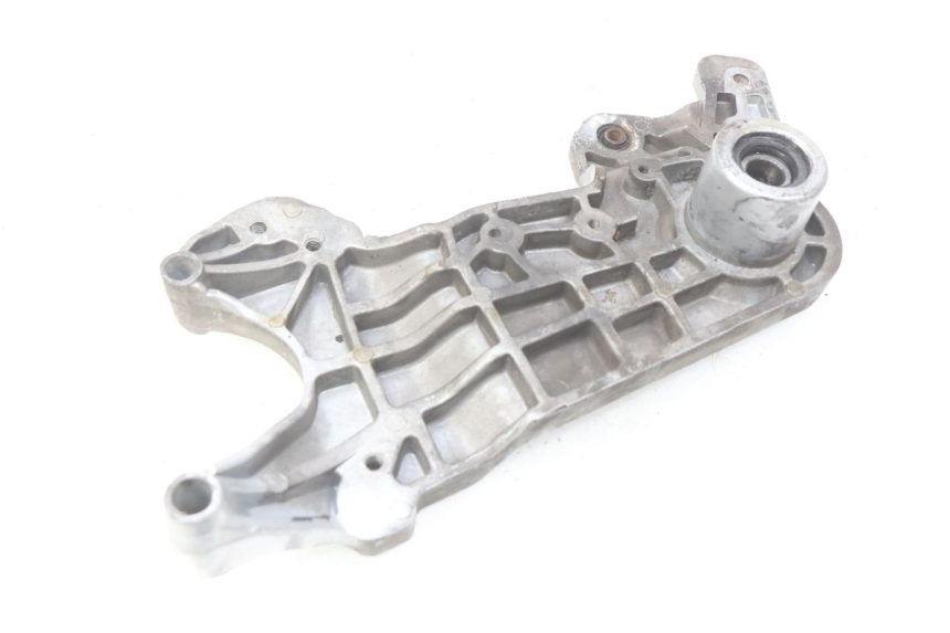 photo de SOPORTE DE ESCAPE YAMASAKI YM T 125 (2015 - 2020) - Zoom estado de uso