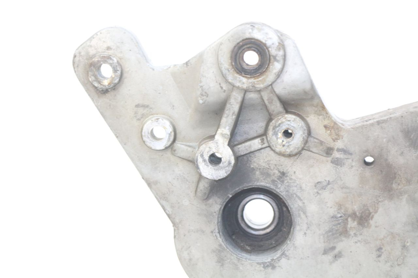 photo de SOPORTE DE ESCAPE YAMASAKI YM T 125 (2015 - 2020) - Primer plano técnico