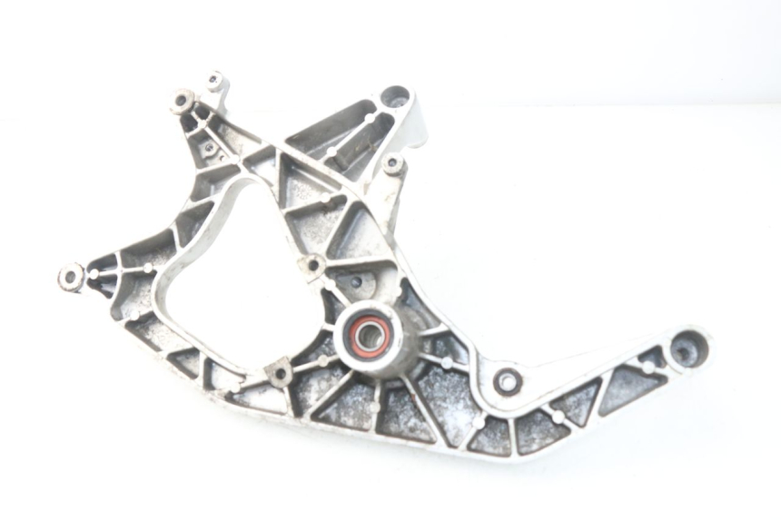 photo de SOPORTE DE ESCAPE YAMAHA YP MAJESTY 125 (2007 - 2010) - Detalle de la pieza