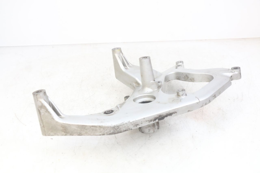 photo de SOPORTE DE ESCAPE YAMAHA YP MAJESTY 125 (2007 - 2010) - Otra perspectiva