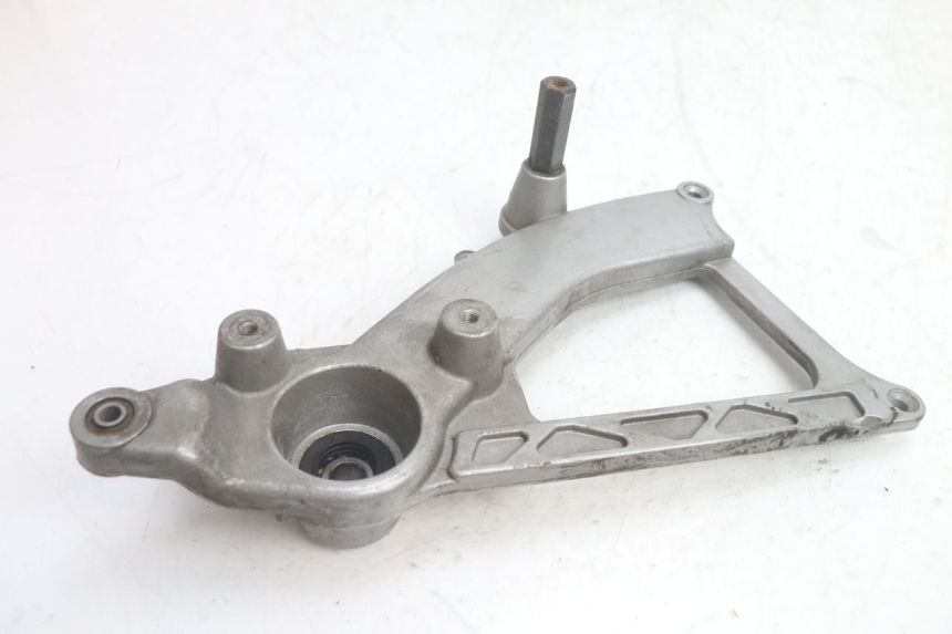 photo de SOPORTE DE MACETA YAMAHA YP MAJESTY 125 (1998 - 2001) - Detalle de la pieza