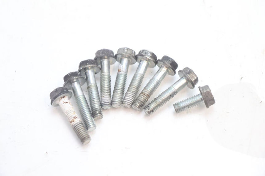 photo de SOPORTE DE RADIADOR HONDA PCX (JF28) 125 (2009 - 2011) - Primer plano técnico
