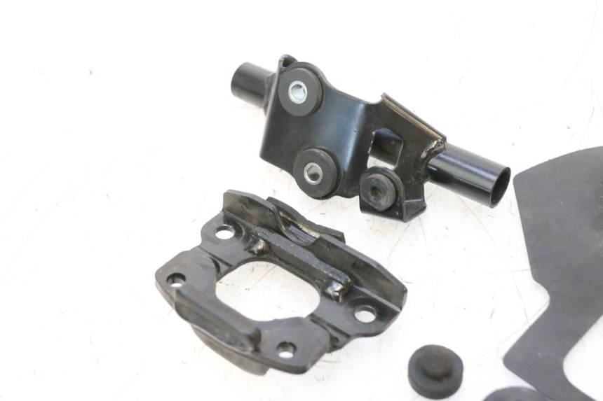 photo de SOPORTE DEPOSITO FUEL KAWASAKI ER-6 ER6 F ABS 650 (2012 - 2016) - Otra perspectiva