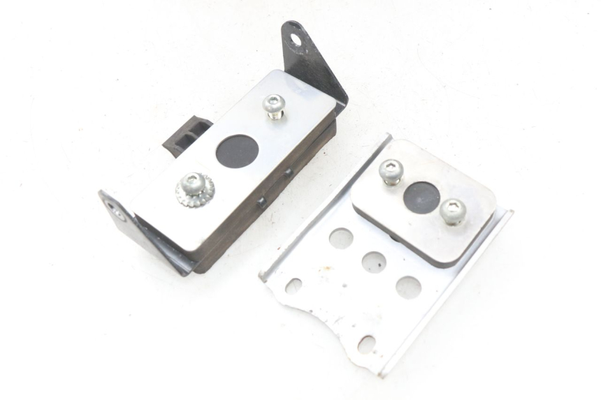 photo de SOPORTE DE DEPÓSITO YAMAHA FJR ABS 1300 (2006 - 2012) - Detalle de la pieza