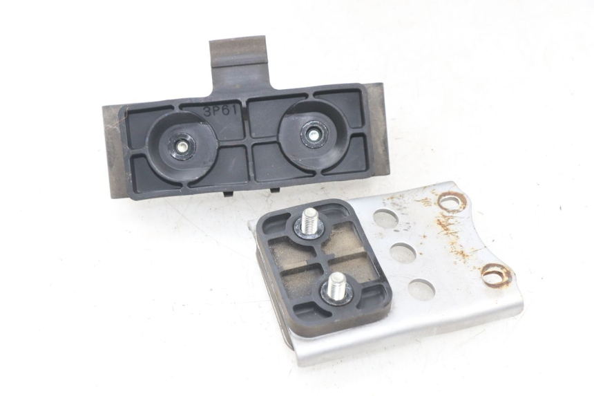 photo de SOPORTE DE DEPÓSITO YAMAHA FJR ABS 1300 (2006 - 2012) - Zoom estado de uso