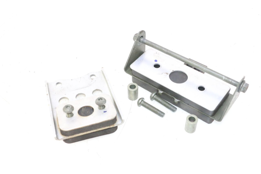 photo de SOPORTE DEPOSITO FUEL YAMAHA FJR 1300 (2001 - 2005) - Vista principal