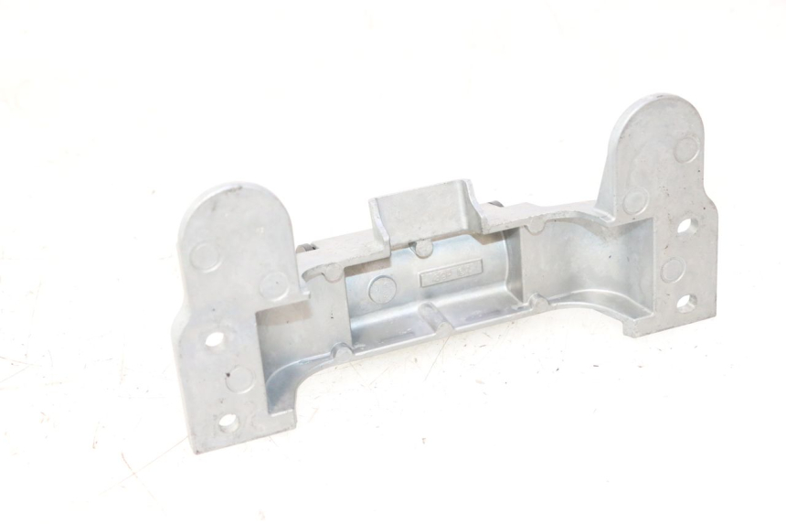photo de SOPORTE DEPOSITO FUEL YAMAHA FZ8 800 (2010 - 2016) - Otra perspectiva
