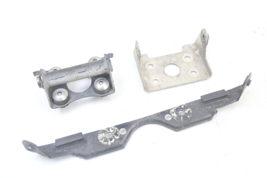 photo de SOPORTE DEPOSITO FUEL SUZUKI GSR 750 (2011 - 2017) - Vista principal