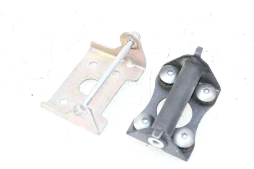 photo de SOPORTE DEPOSITO FUEL SUZUKI GSR 750 (2011 - 2017) - Vista principal