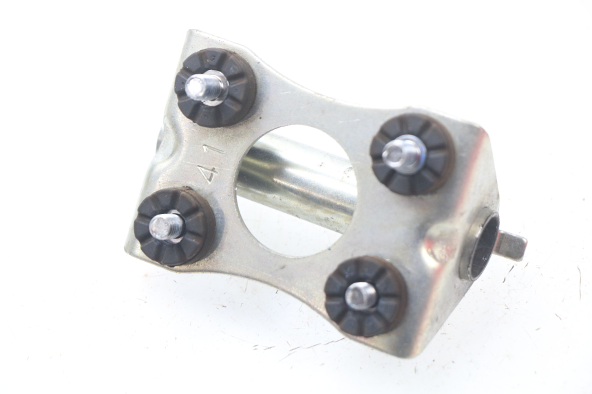 photo de SOPORTE DEPOSITO FUEL SUZUKI GSX-R GSXR K16 1000 (2012 - 2016) - Zoom estado de uso