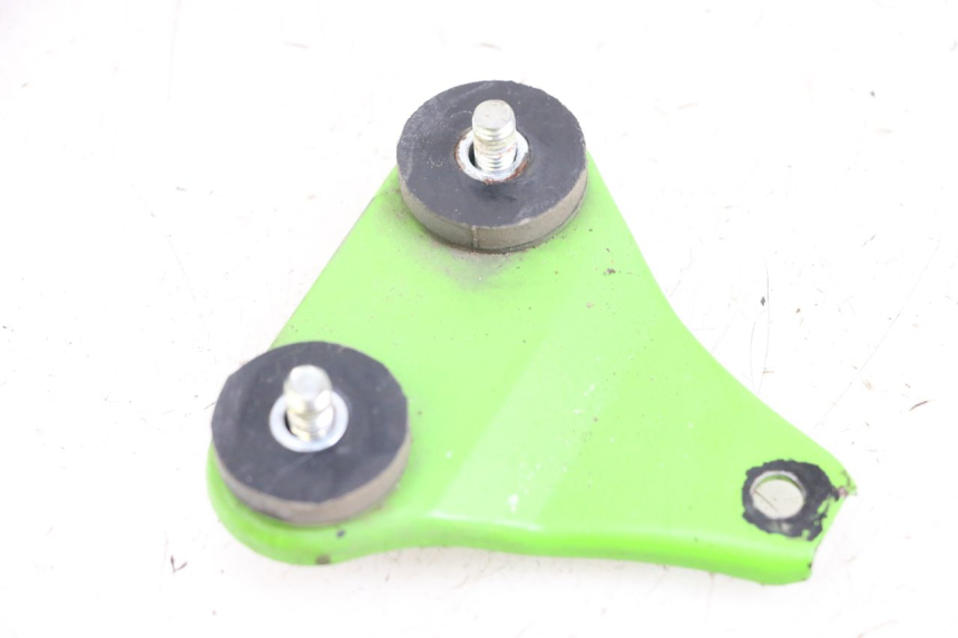 photo de SOPORTE DEPOSITO FUEL KAWASAKI KDX 125 (1990 - 1991) - Detalle de la pieza