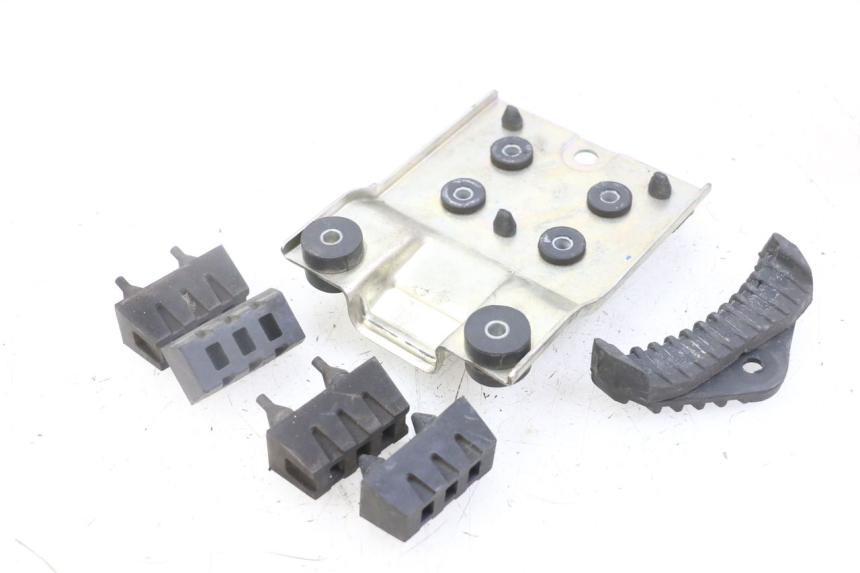 photo de SOPORTE DEPOSITO FUEL SUZUKI GSX F GSXF 650 (2007 - 2015) - Vista principal