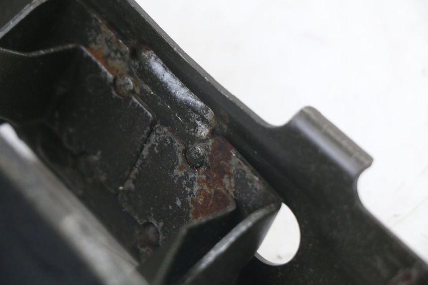 photo de SOPORTE DEPOSITO FUEL SUZUKI SV S 650 (1999 - 2002) - Otra perspectiva