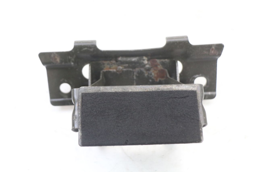 photo de SOPORTE DEPOSITO FUEL SUZUKI SV S 650 (1999 - 2002) - Primer plano técnico