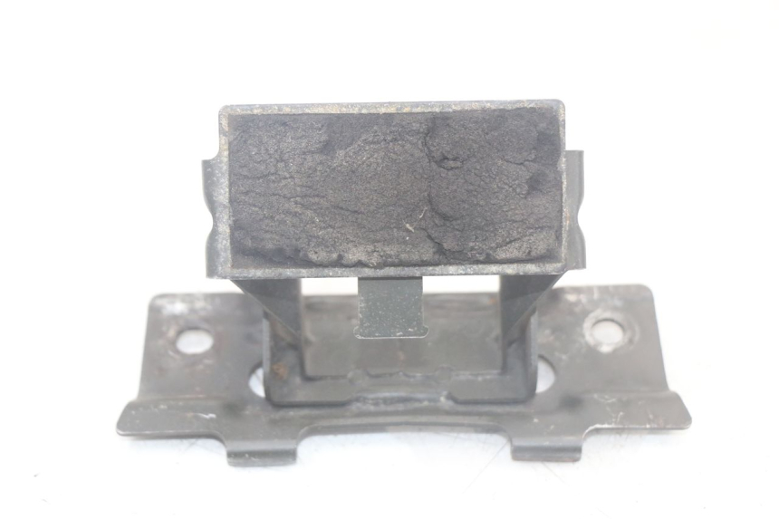 photo de SOPORTE DE DEPÓSITO SUZUKI SV N 650 (1999 - 2002) - Zoom estado de uso