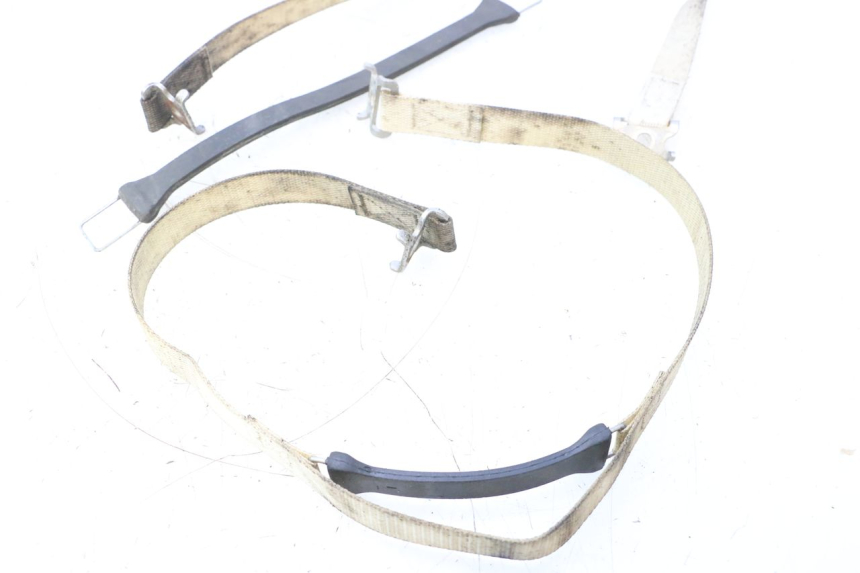 photo de SOPORTE DEPOSITO FUEL YAMAHA WAVE RUNNER GP R 1200 (2000 - 2003) - Zoom estado de uso