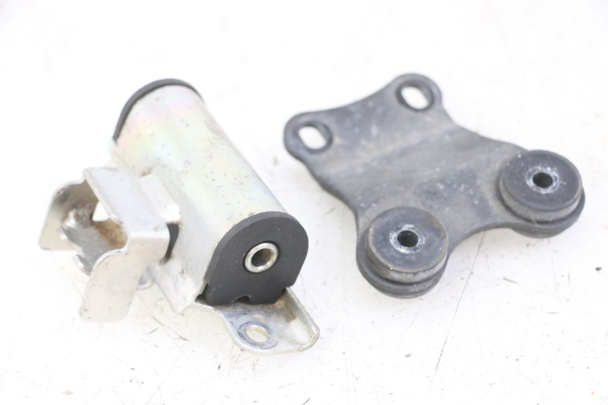 photo de SOPORTE DEPOSITO FUEL YAMAHA XJ6 ABS 600 (2008 - 2016) - Detalle de la pieza