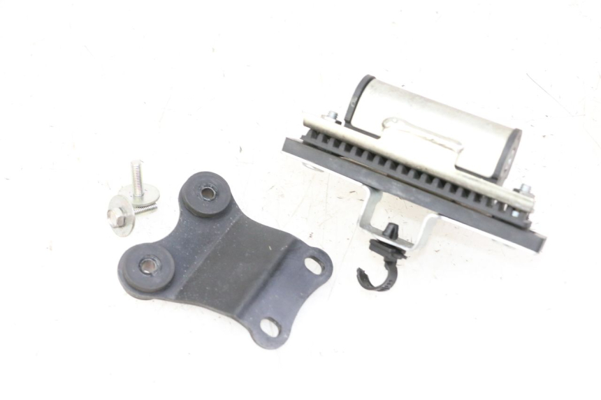 photo de SOPORTE DEPOSITO FUEL YAMAHA XJ6 ABS 600 (2008 - 2016) - Detalle de la pieza