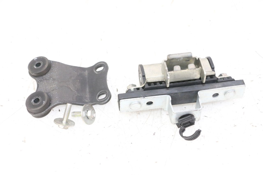 photo de SOPORTE DEPOSITO FUEL YAMAHA XJ6 ABS 600 (2008 - 2016) - Otra perspectiva