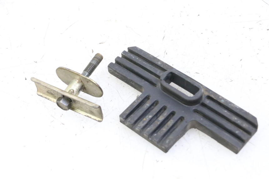 photo de SOPORTE DEPOSITO FUEL YAMAHA XJN DIVERSION 600 (2000 - 2003) - Zoom estado de uso