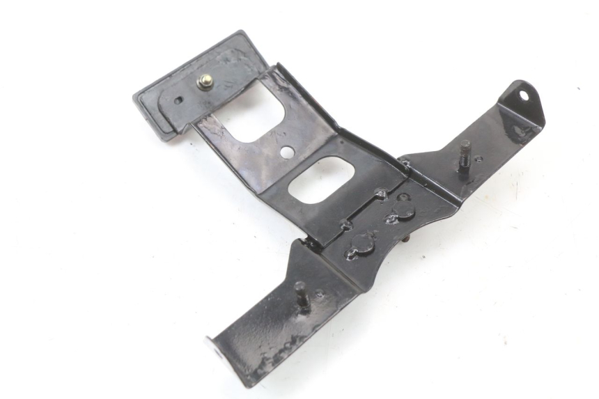 photo de SOPORTE DE MATRíCULA JONWAY AZTRAL 125 (2008 - 2017) - Primer plano técnico