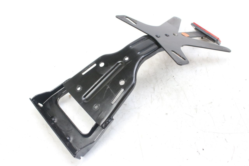 photo de SOPORTE DE MATRíCULA WAYSCRAL E-SPEED 1 (2022 - 2024) - Detalles de los puntos de fijación