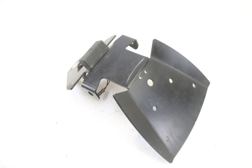 photo de PORTA MATRICULA SUZUKI GSR 750 (2011 - 2017) - Otra perspectiva