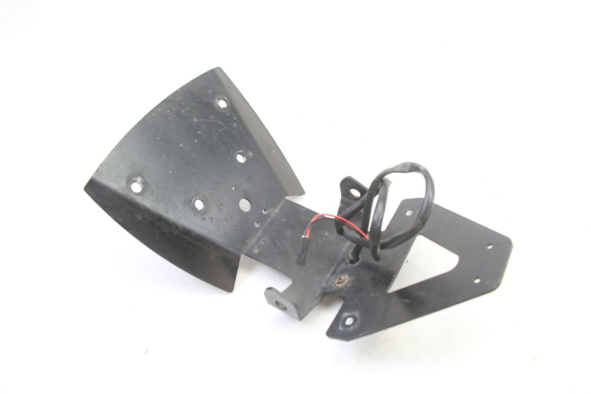 photo de PORTA MATRICULA SUZUKI GSR 750 (2011 - 2017) - Primer plano técnico