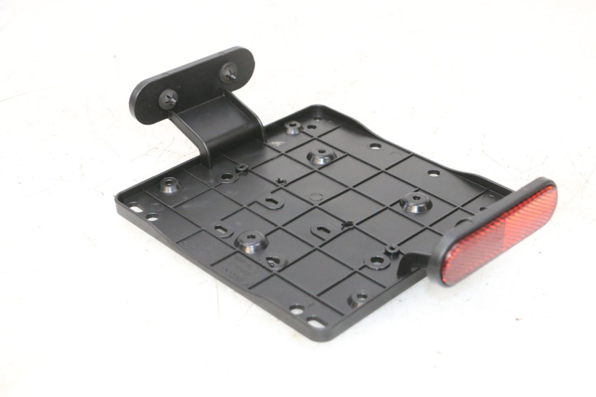 photo de PORTA MATRICULA PIAGGIO MP3 HPE 300 (2019 - 2026) - Zoom estado de uso