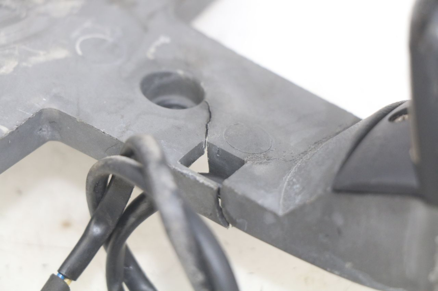 photo de SOPORTE DE MATRíCULA APRILIA SCARABEO LIGHT 125 (2007 - 2011) - Otra perspectiva