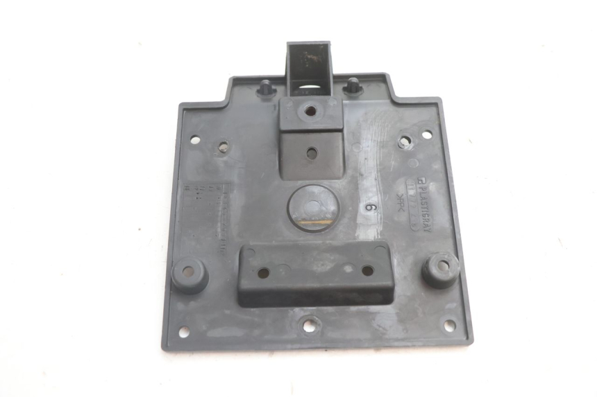 photo de PORTA MATRICULA PEUGEOT TKR TREKKER FURIOUS 50 (2005 - 2014) - Primer plano técnico