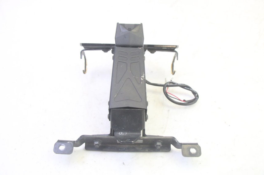 photo de PORTA MATRICULA YAMAHA TRICITY 300 (2020 - 2024) - Primer plano técnico